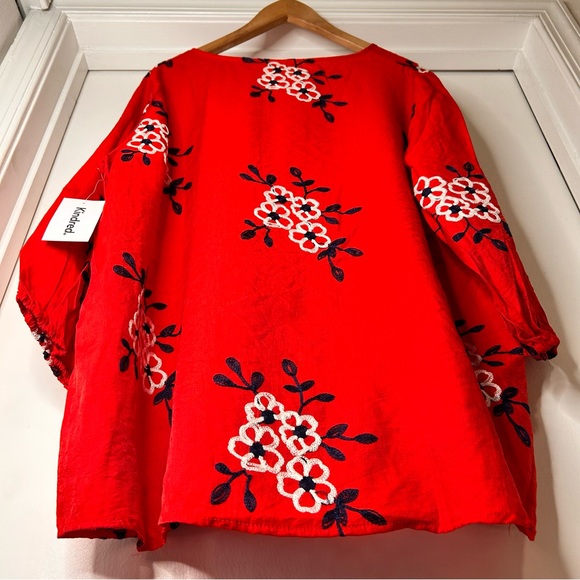 Kindred Floral Embroidered Plus Size Blouse - Size 3X - Picture 6 of 11